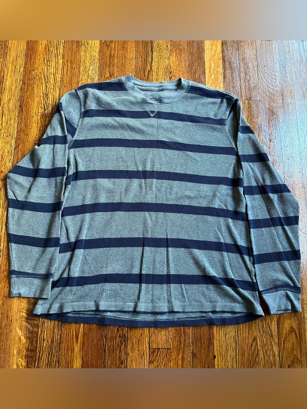 2000s y2k skater boy gray and blue striped thermal long sleeve